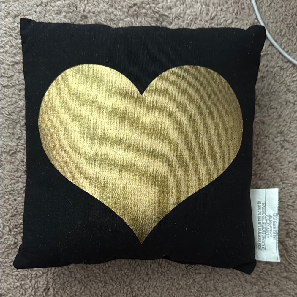 Black Cushion with Gold Heart 5/$25 🖤